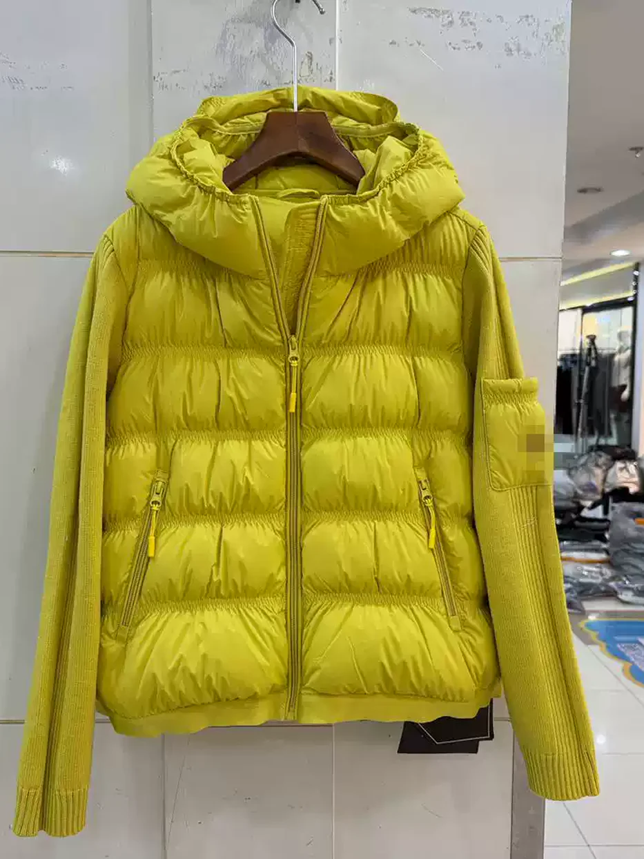 Women's pleated hooded down jacket — Style 66025