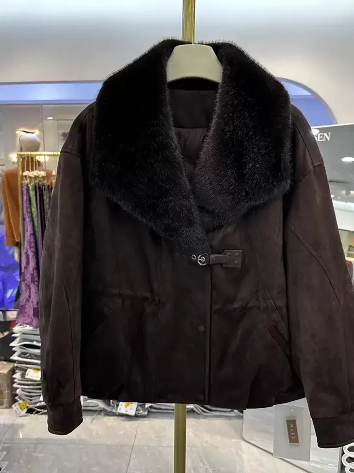 Women's black fur-trimmed collar down jacket — Style M26DY912