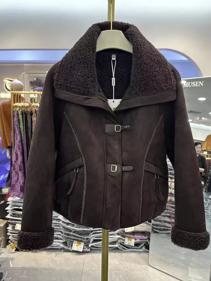 Women's lapel fur cropped jacket — Style 26B070