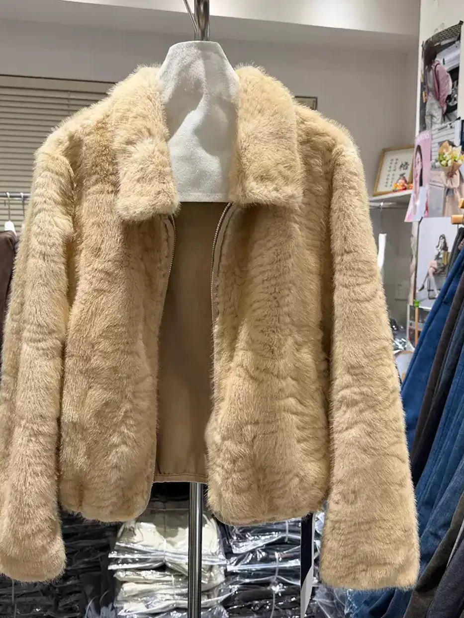 Women's zip lapel fur jacket — Style 68989