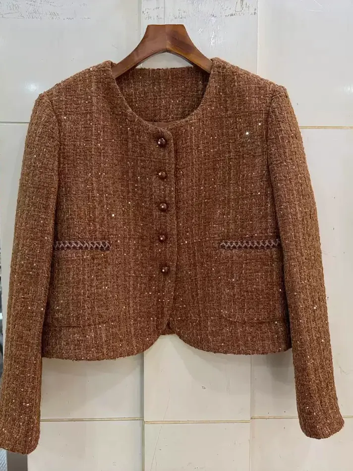 Women's single-breasted crew-neck wool jacket — Style B26070-1