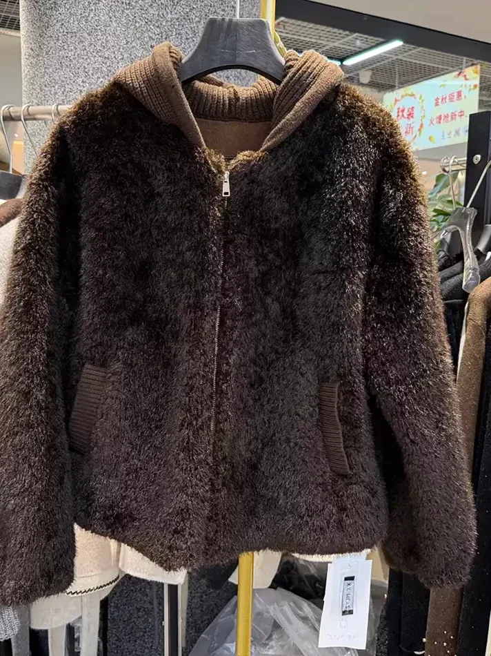 Women's hooded fur jacket — Style D7139