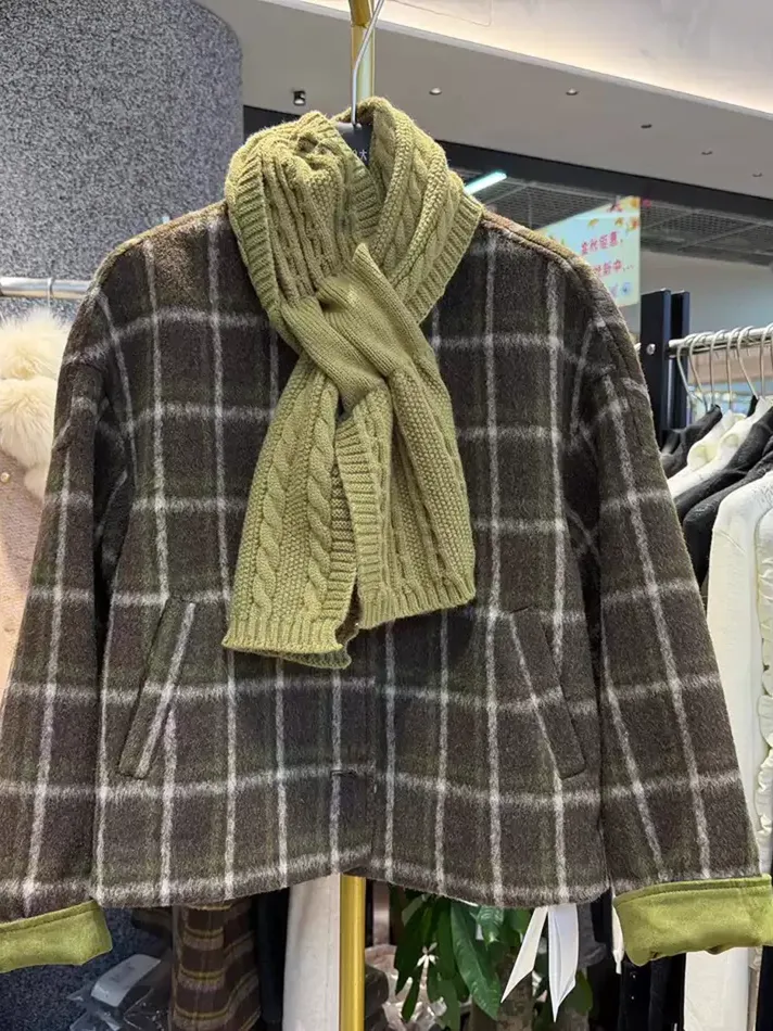Women's single-breasted wool-blend jacket — Style DAY63299