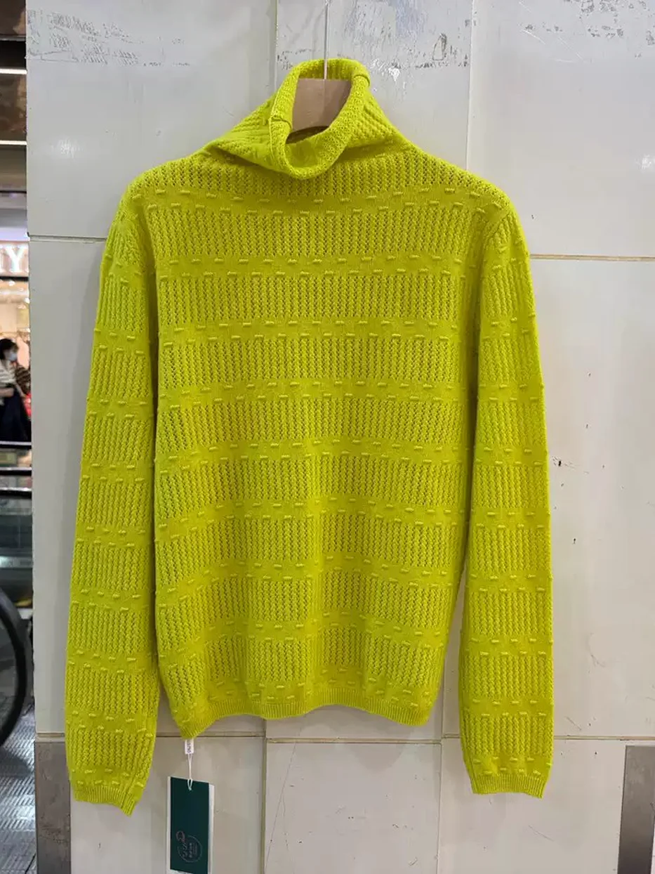 Women's crochet turtleneck knit top · 98059