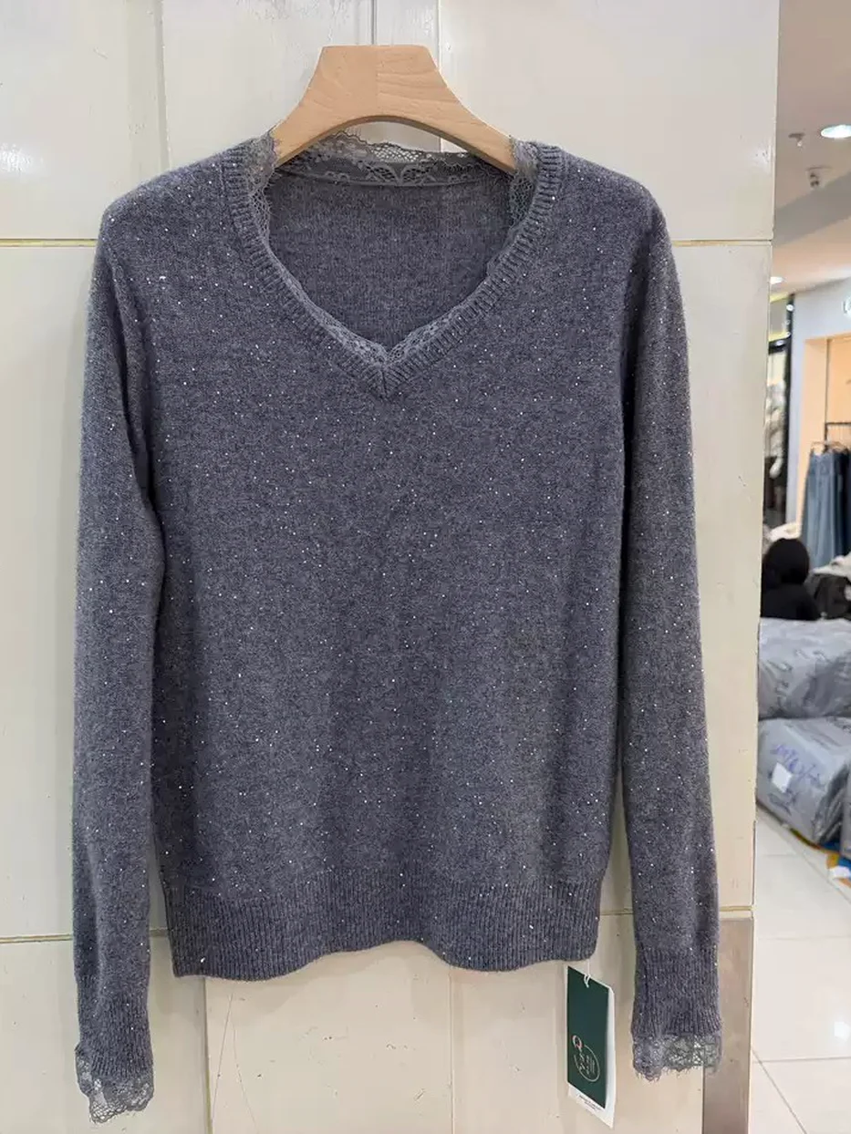Women's V-neck knit top — Style 145-2625