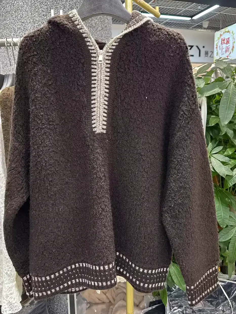 Women's colour-block zip sweater · 98059