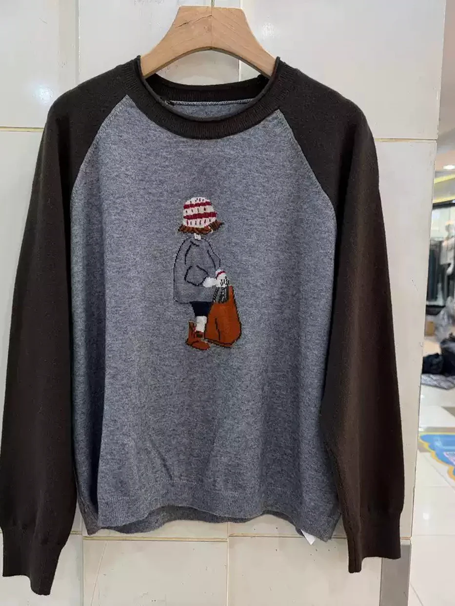 Women's crew-neck grey knit top · 98059
