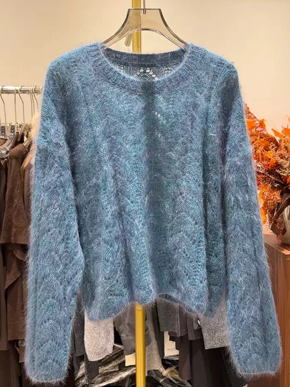 Long-sleeve knit sweater — Style 26383