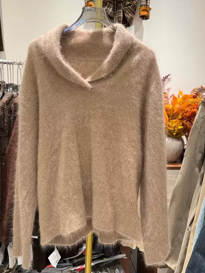 Women's v-neck wool long-sleeve knit sweater — Style 33303