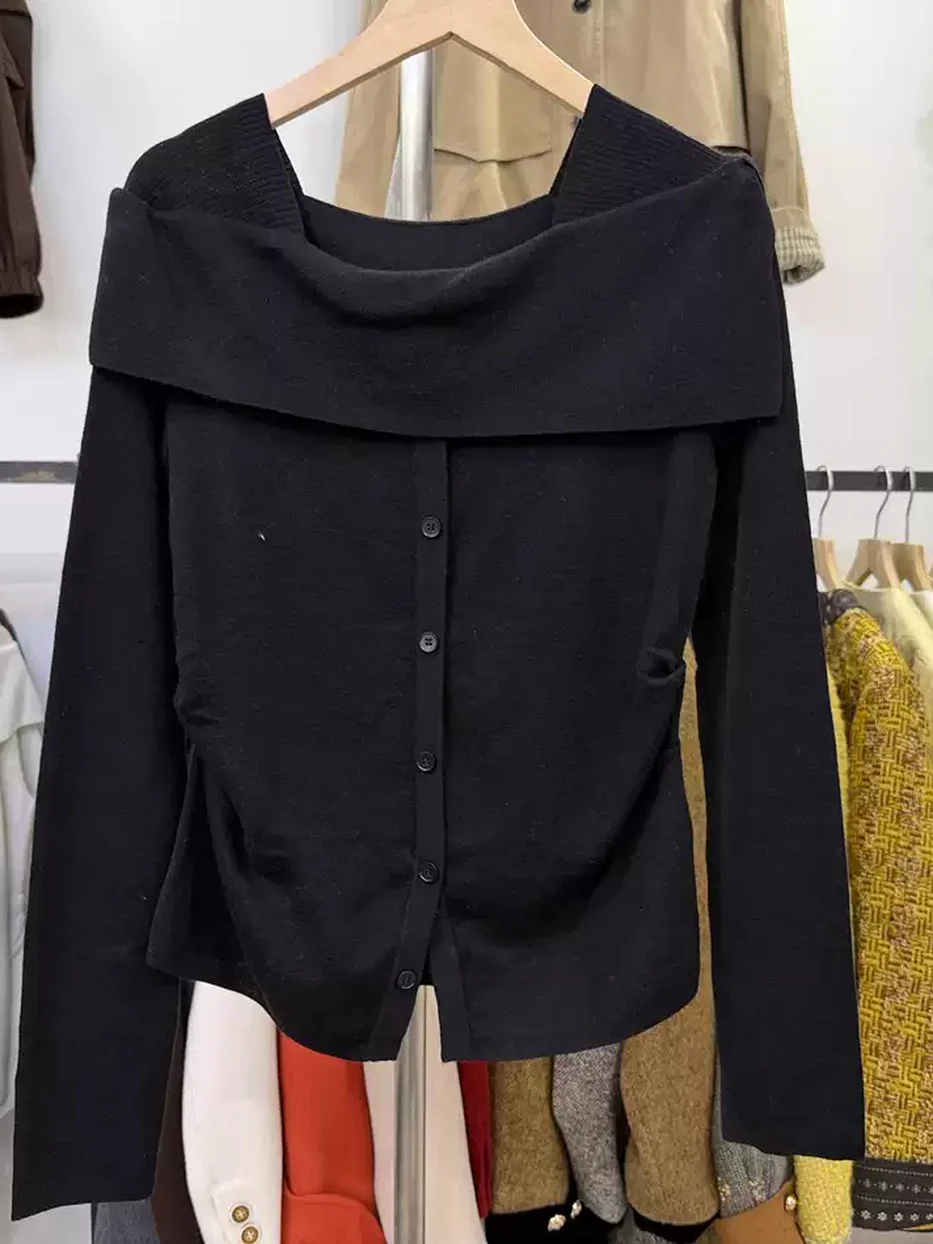 Single-breasted square-neck long-sleeve knit sweater, slim fit — Style 581006