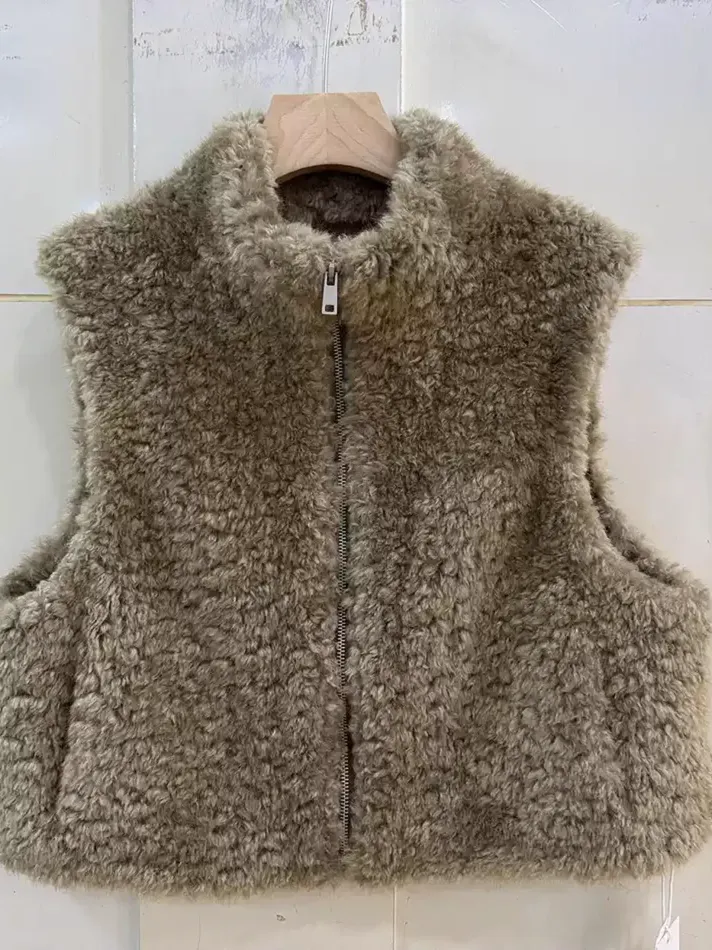Women's zip stand-collar fur vest — Style 60166