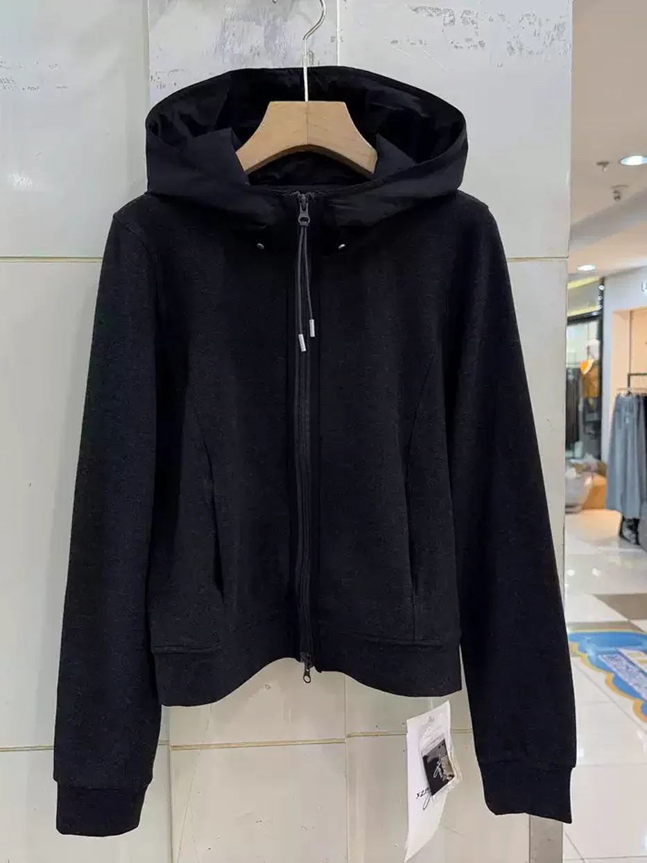 Women's hooded black sweatshirt · 98059