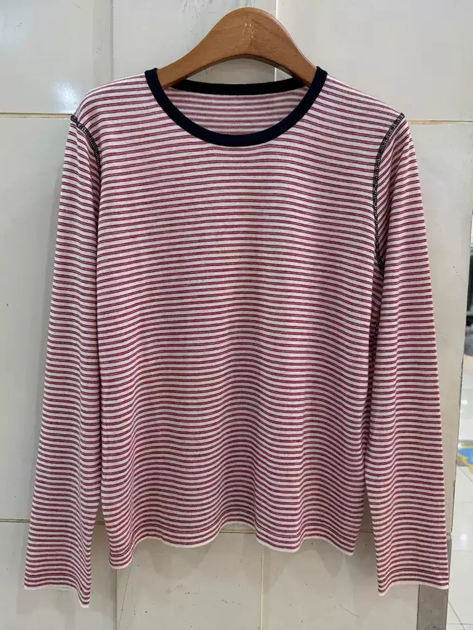 Crew-neck long-sleeve top, relaxed fit — Style 77082
