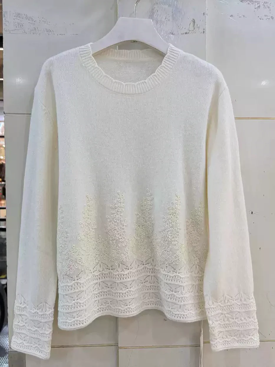 Embroidered crew-neck wool knit sweater · 87752