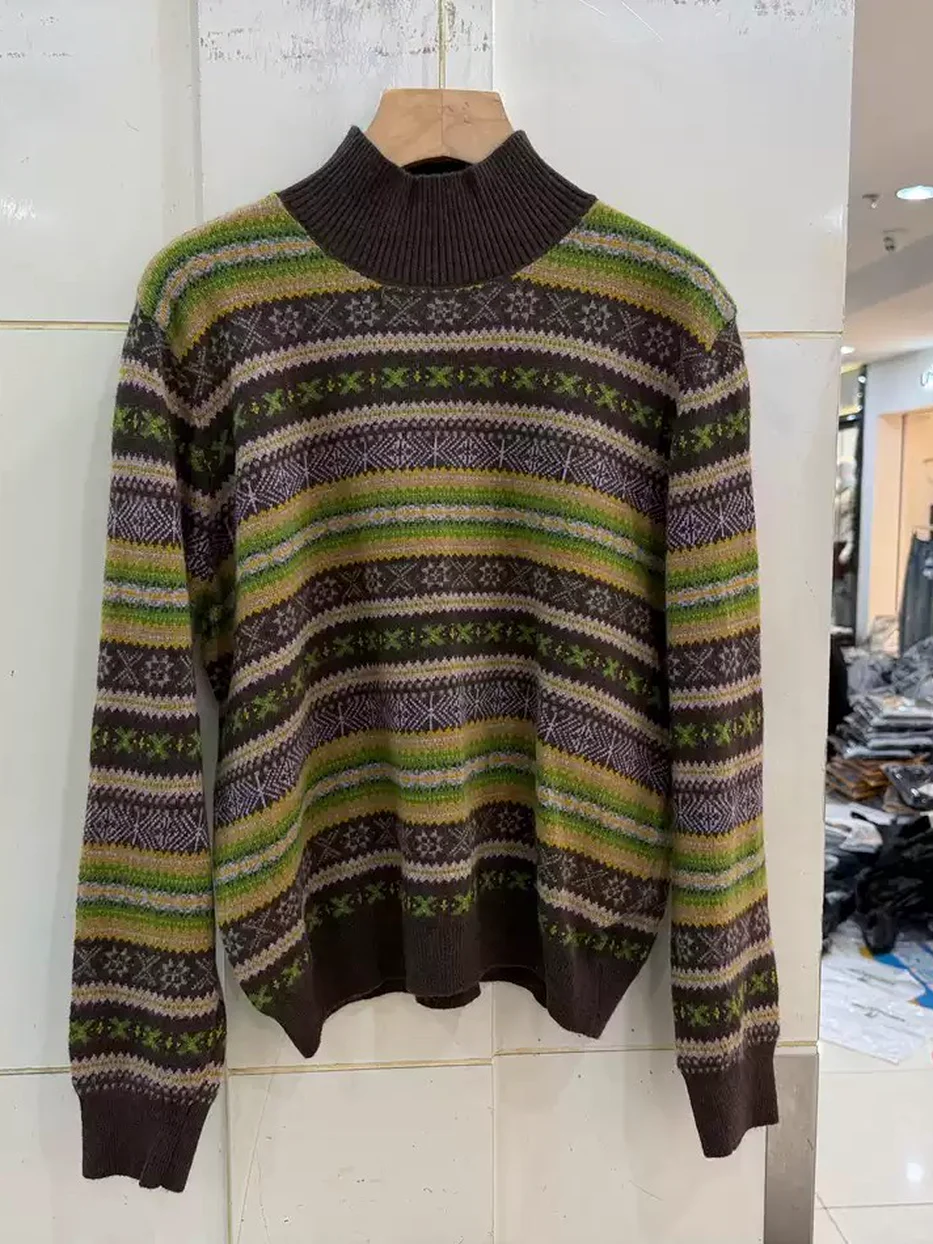Women's colour-block mock-neck knit top · 98059