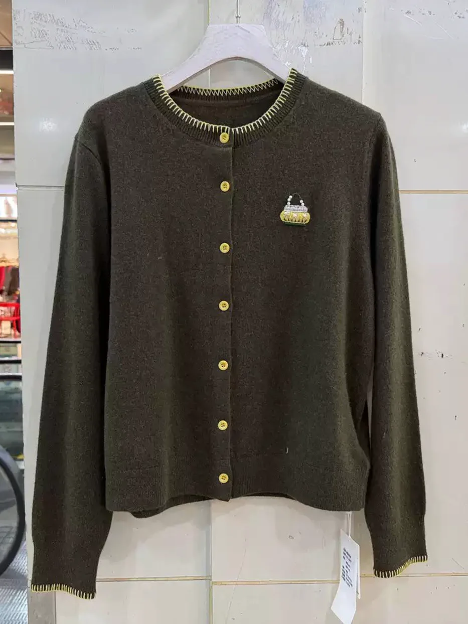 Single-breasted crew-neck wool knit cardigan, relaxed fit · A2-2087