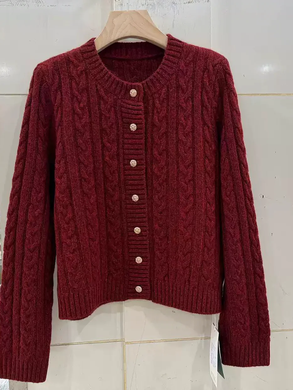 Women's cable-knit cardigan · 98059