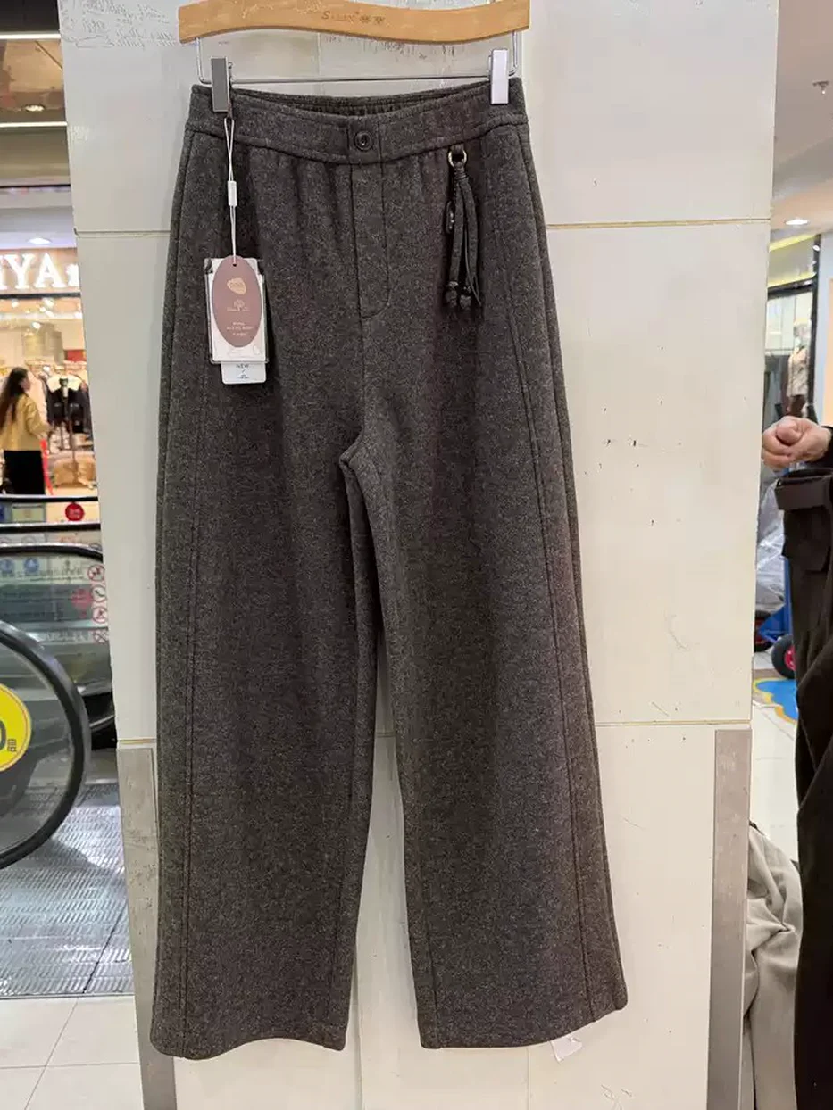 Women's elastic-waist curved-leg trousers — Style 26666