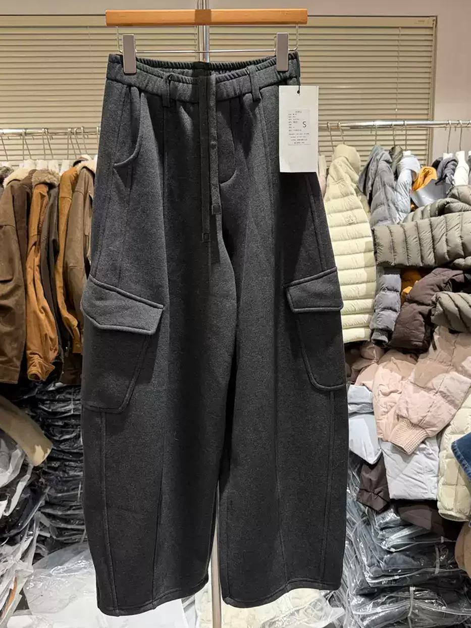Drawstring joggers, relaxed fit — Style 2W67309-1