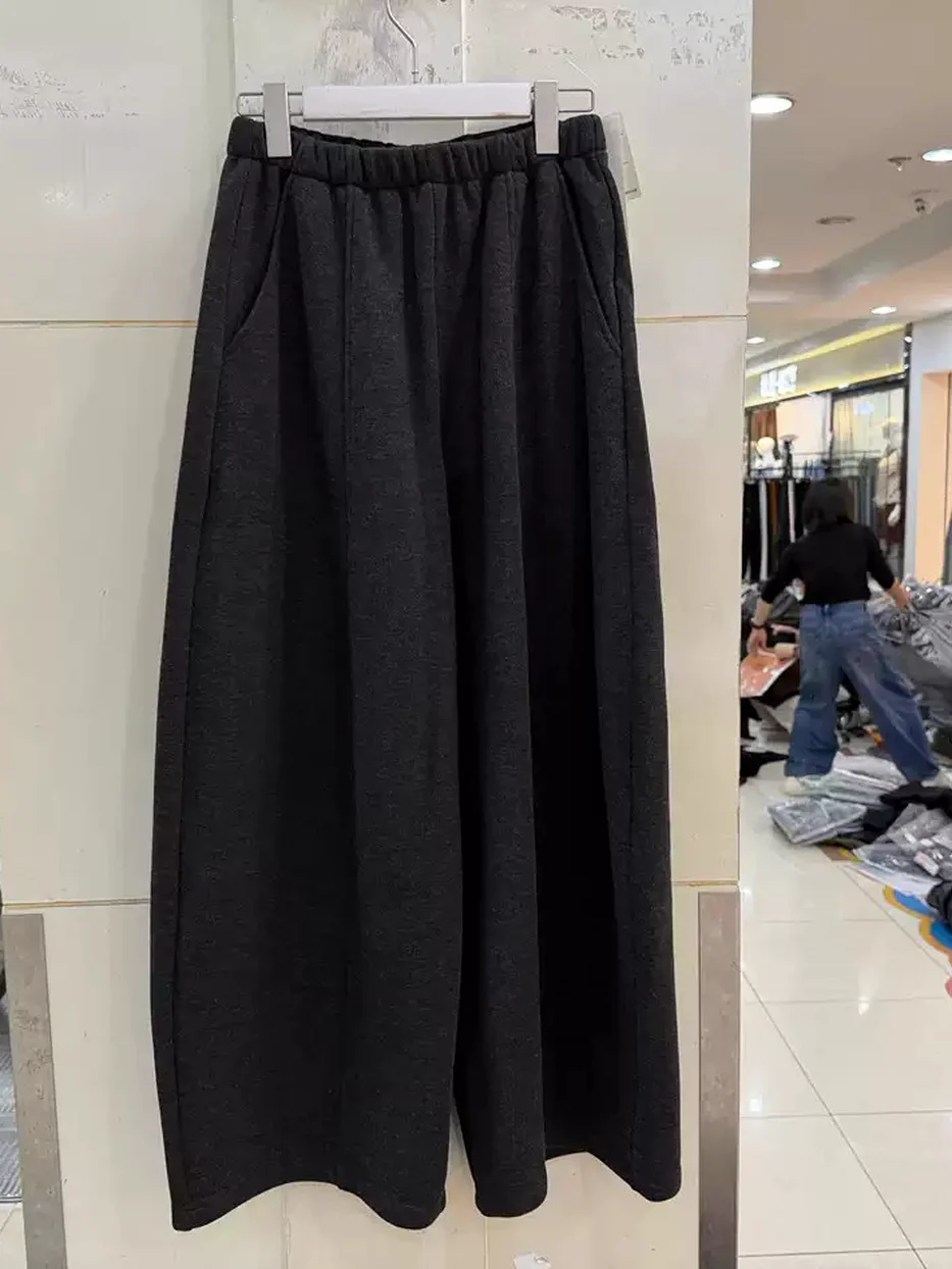 Women's elastic-waist fleece-lined curved-leg trousers — Style 335-K921