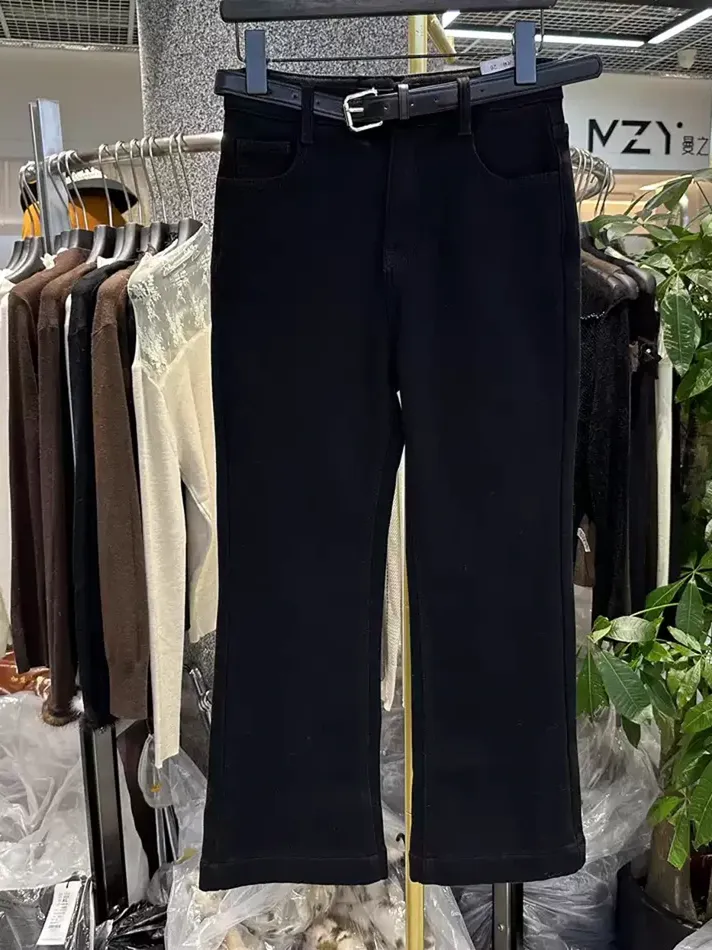 Women's black high-rise jeans — Style 66335