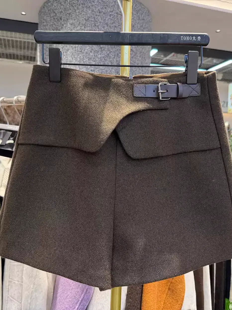 Women's wool-blend shorts — Style 6935-1094526562179