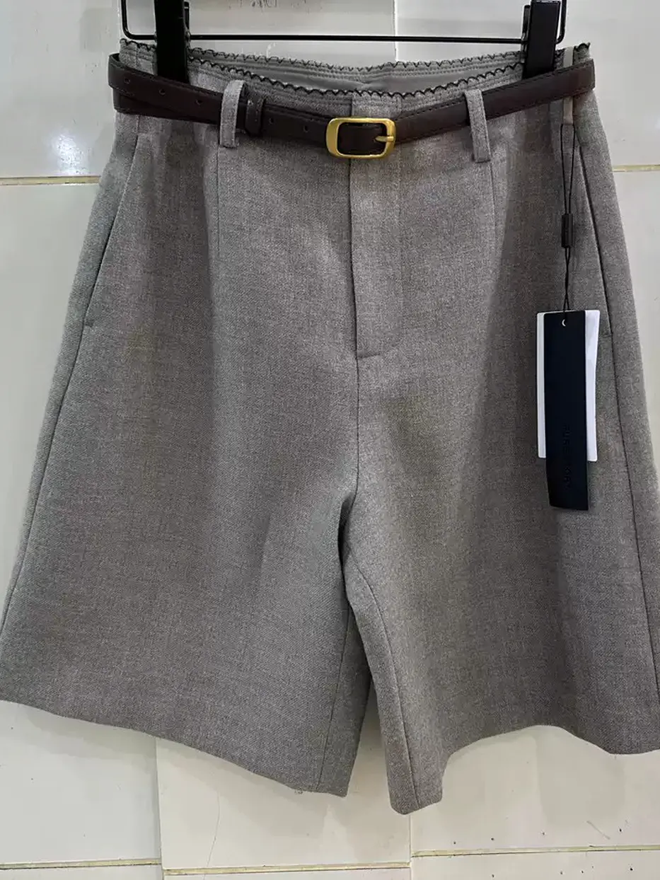 Women's belted high-rise shorts · 98059