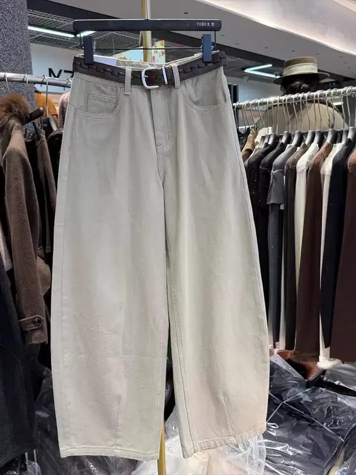 Women's denim relaxed jeans — Style 8900