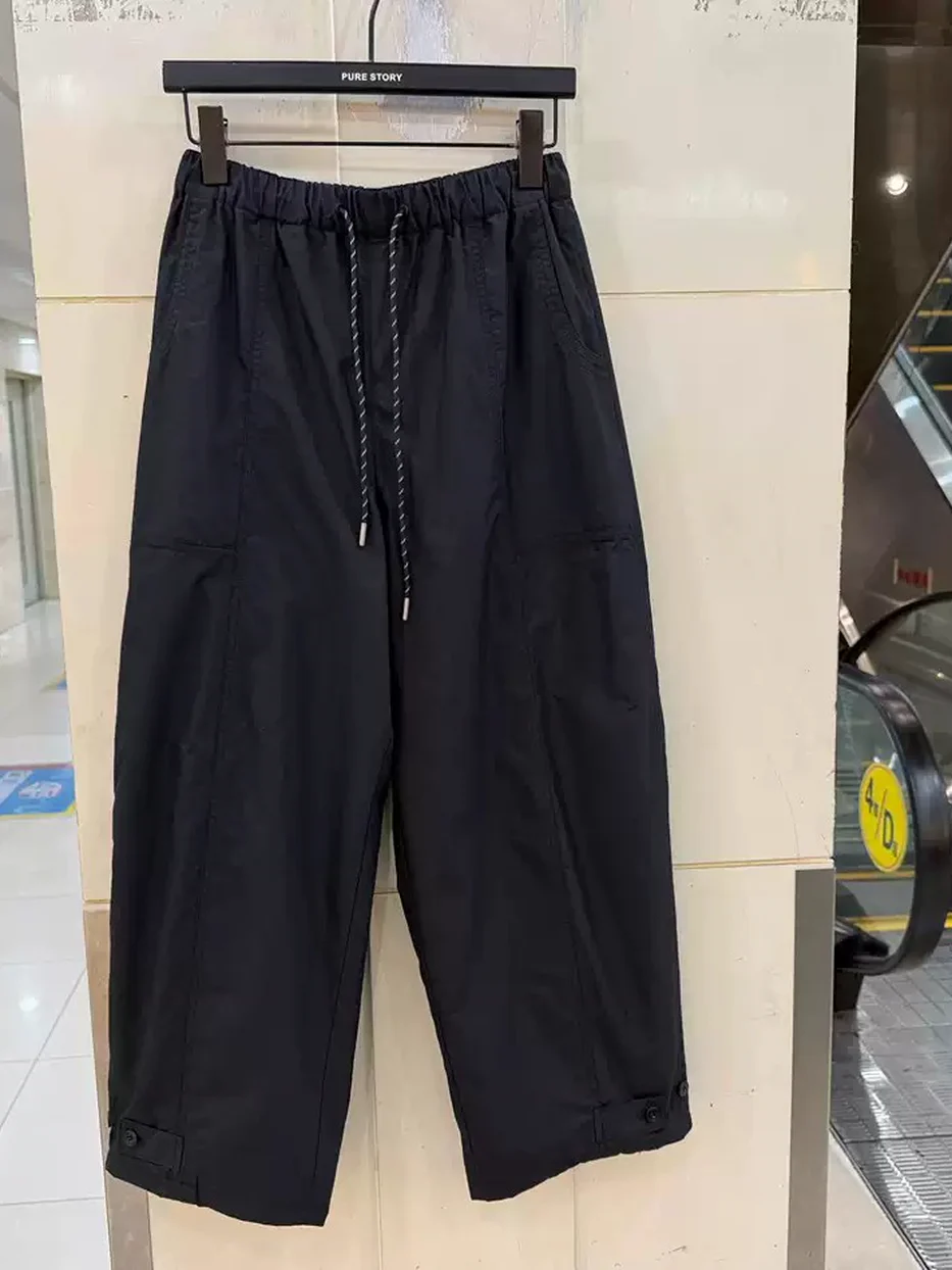 Women's drawstring elastic-waist fleece-lined black trousers — Style Q651K3060