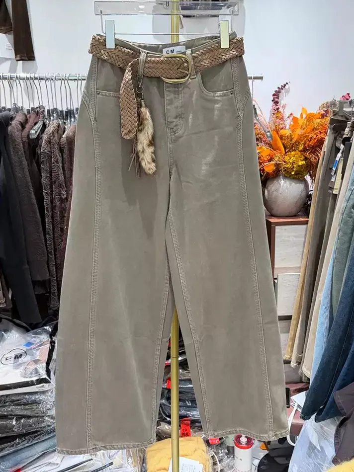 Women's grey curved-leg jeans — Style SS37-7